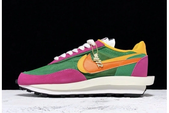 Nike BV0073-301 Waffle Pine Sacai  Green LD 0105